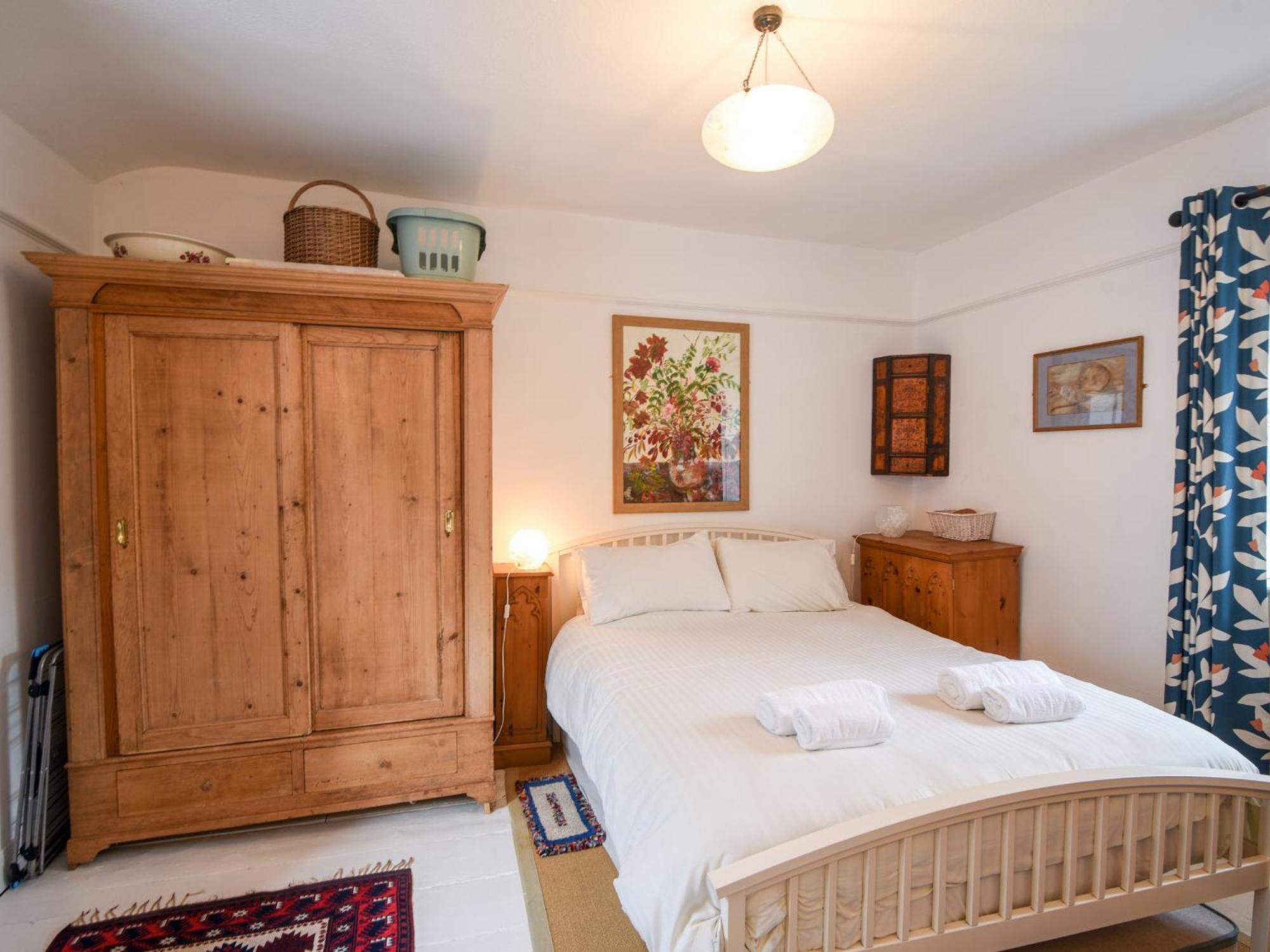 Naunton Cottage ライム・レジス エクステリア 写真