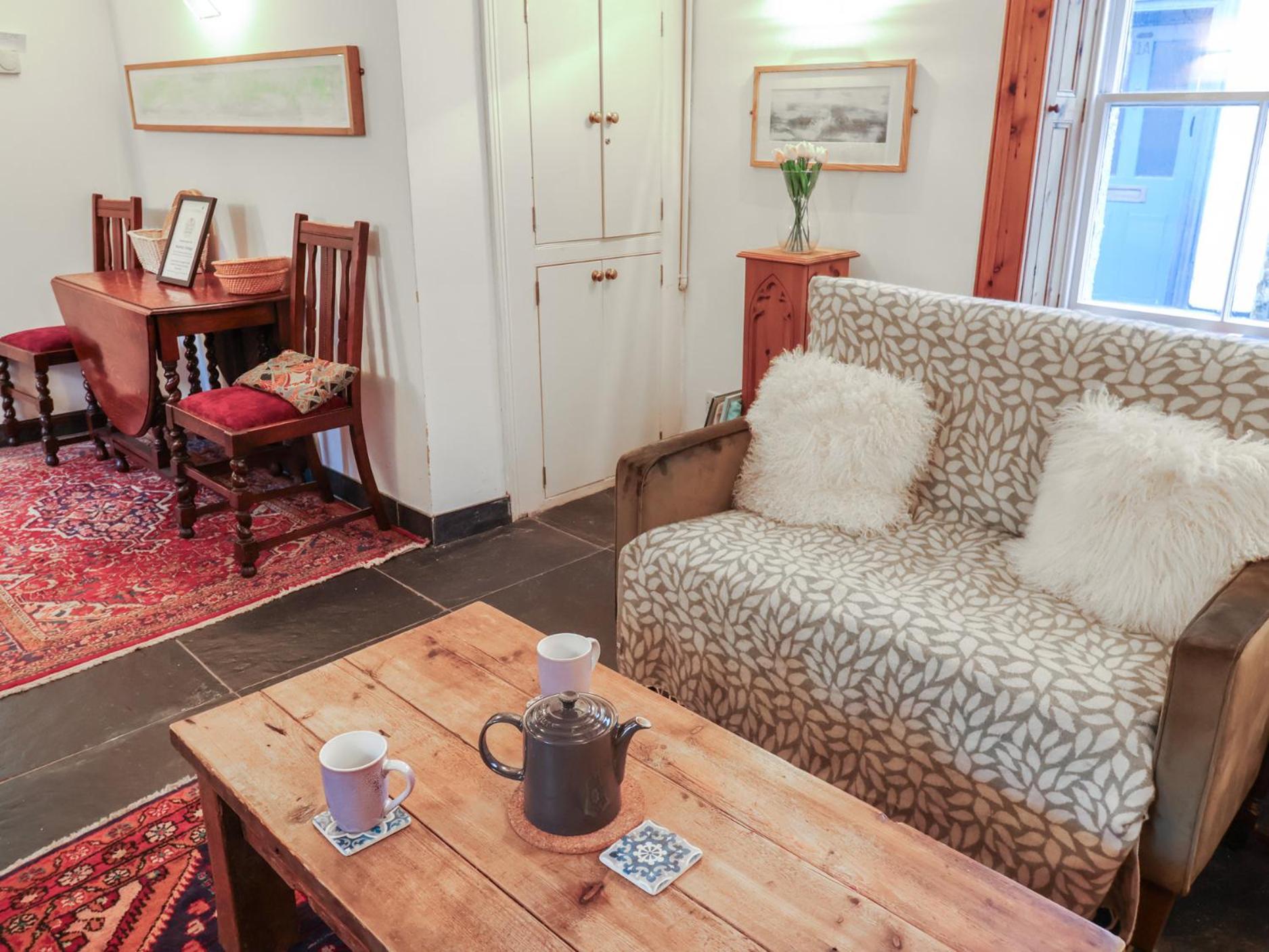 Naunton Cottage ライム・レジス エクステリア 写真